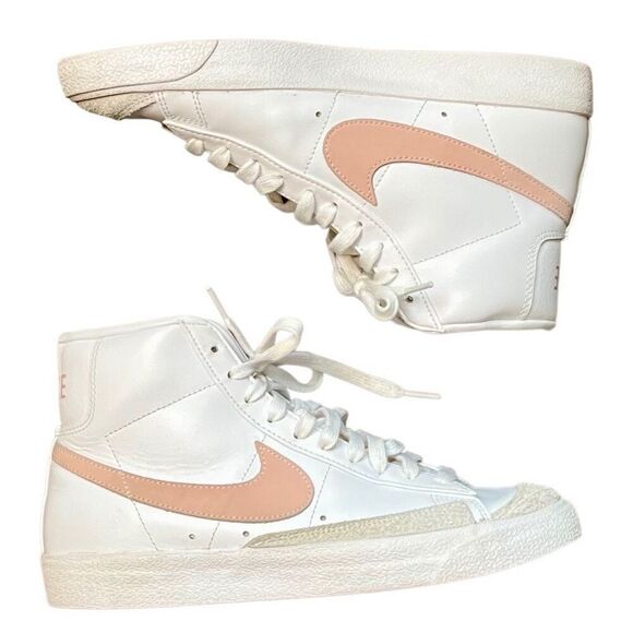 Nike Sport Shoes Blazer Mid ‘77 Summit White Vintage Pink High Tops 9 - Picture 1 of 14